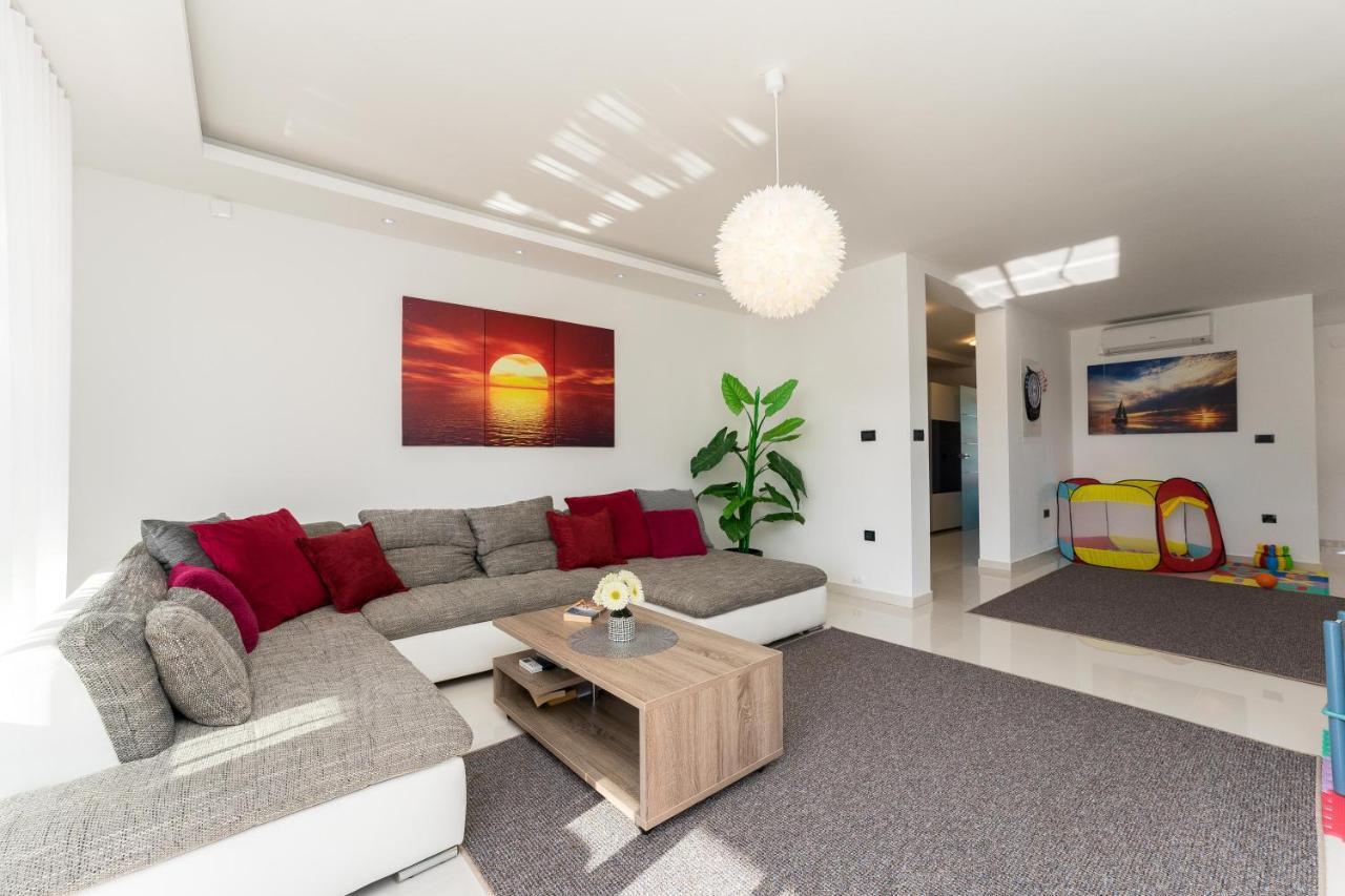 זאטון Vila Zatona Sunset With Heated Swimming Pool מראה חיצוני תמונה